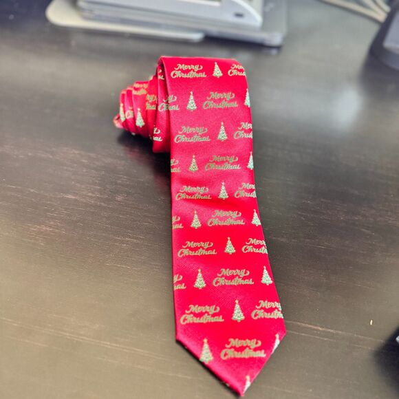 Holiday Traditions Hallmark Christmas Tie Red Green "Merry Christmas" 58" - Picture 1 of 7